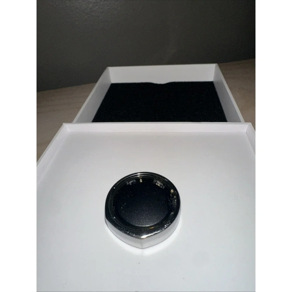 Oura Ring Gen3 Heritage Size 12 - Silver JZ90-1003-12 Lost Weight Now Too Big